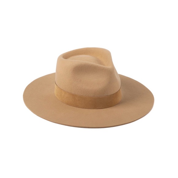 Hat Lover🤍 - Picture 3 of 4